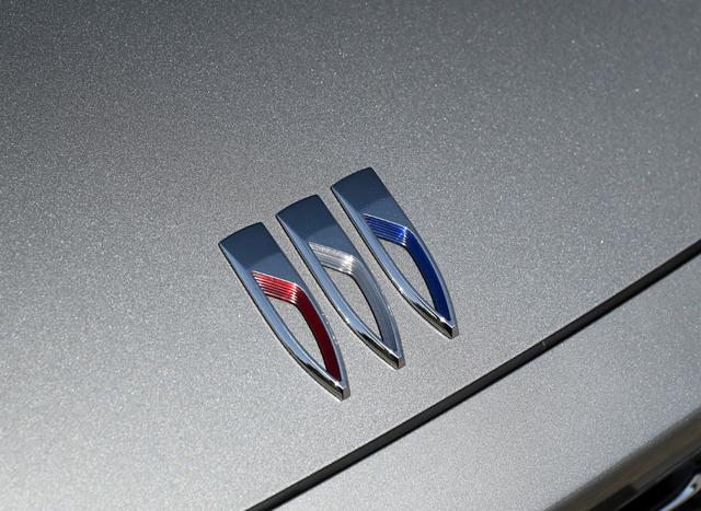 降了6萬，全系2.0T配9AT，還帶4驅(qū)與6K顯示屏，這合資SUV家用正好-有駕