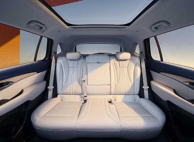 降了6萬，全系2.0T配9AT，還帶4驅(qū)與6K顯示屏，這合資SUV家用正好-有駕