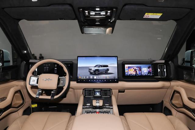 37.98萬元起，搭華為ADS3.0智駕，可選6/7座，方程豹豹8正式上市-有駕