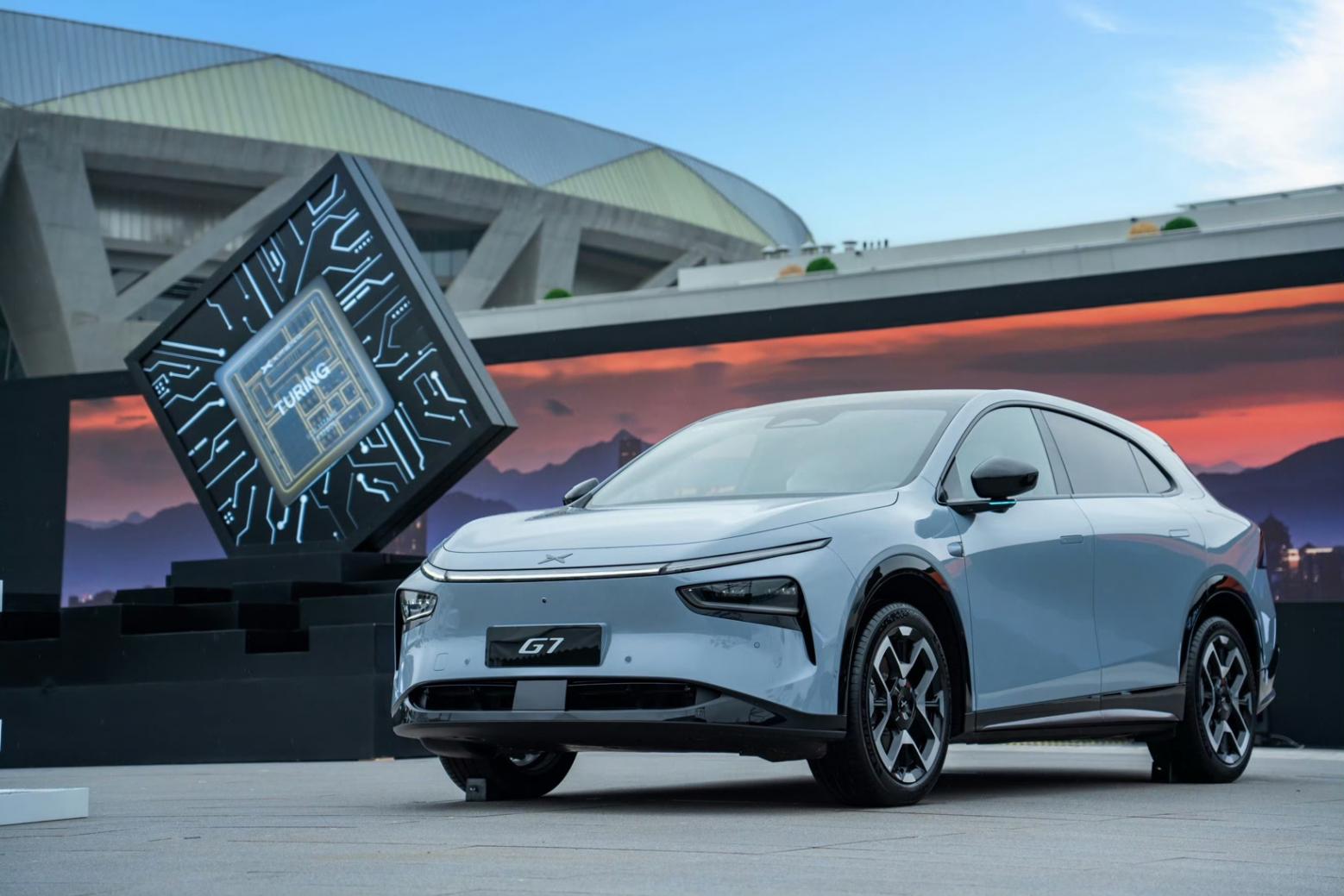 何小鵬的&ldquo;英雄帖&rdquo;