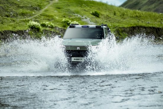 標配50.4度寧德時代驍遙電池，猛士M817 Max+版36.99萬上市