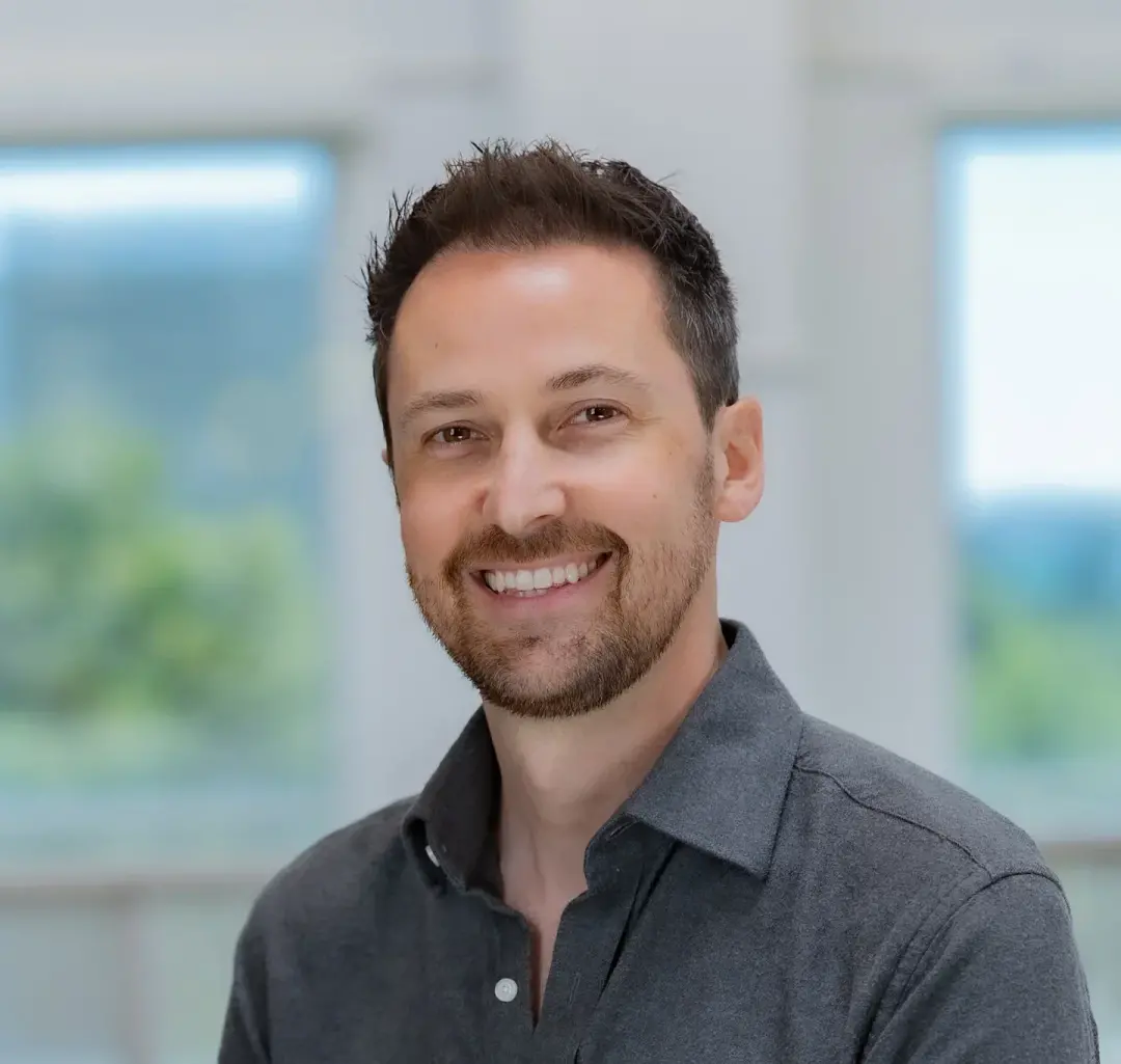 圖注：這哥們就是 Alan Clarke